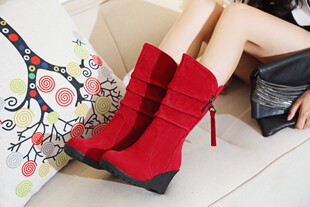 增高显瘦圆头坡跟折皱简约外贸大码40-44码女靴子