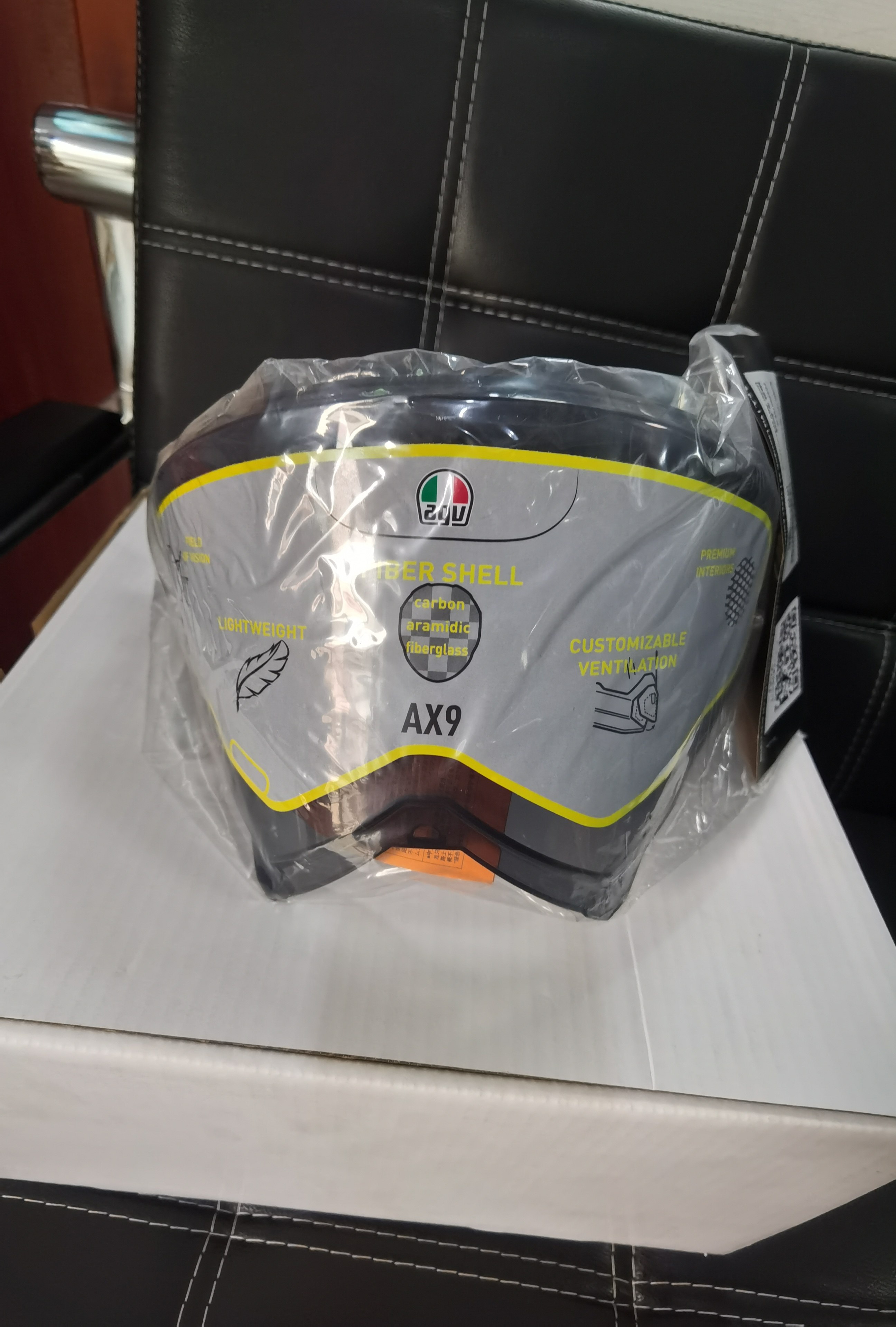 AGV  AX9茶色镜片  纯进口，正品保障！