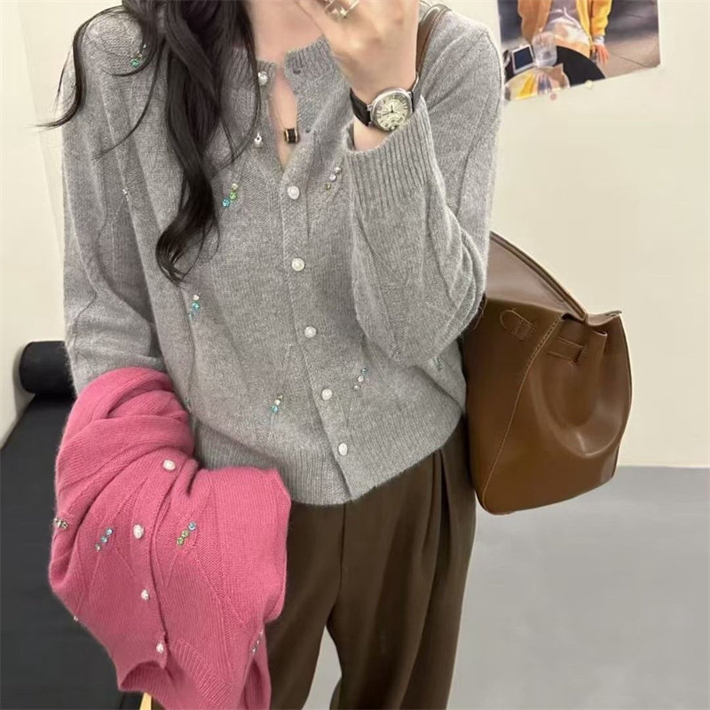5533圆领钉珠蜜熊绒开衫毛衣秋冬新款女装宽松显瘦针织上衣