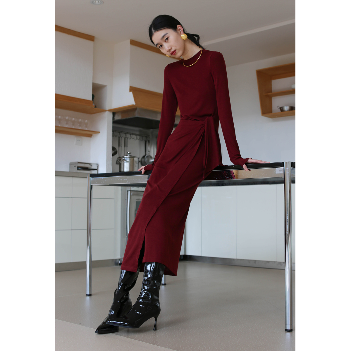 无有无印知性优雅开叉连衣裙