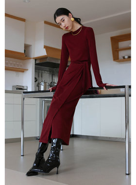 无有无印时髦安卡拉红羊毛混纺长袖长款腰间系结针织连衣裙24302