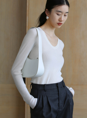 无有无印黑白双色修身V领显瘦百搭打底长袖针织衫23286