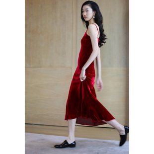 无有无印真丝桑蚕丝绒圣诞红色鱼尾吊带显瘦显身材连衣裙22214