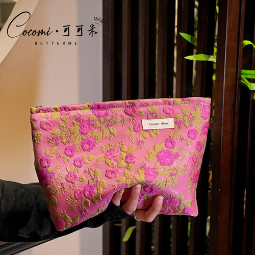 cocomi国风花朵大容量化妆包拉链出差便携收纳包提花工艺手拿包