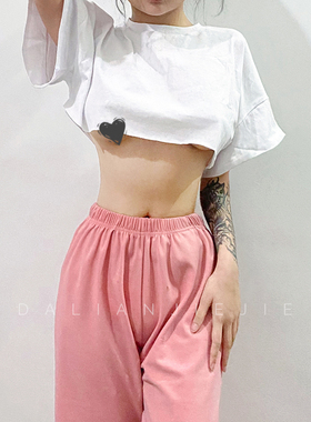 杨柳婵#抬手！小心机宽松直筒白色短袖T恤女大码露脐超短