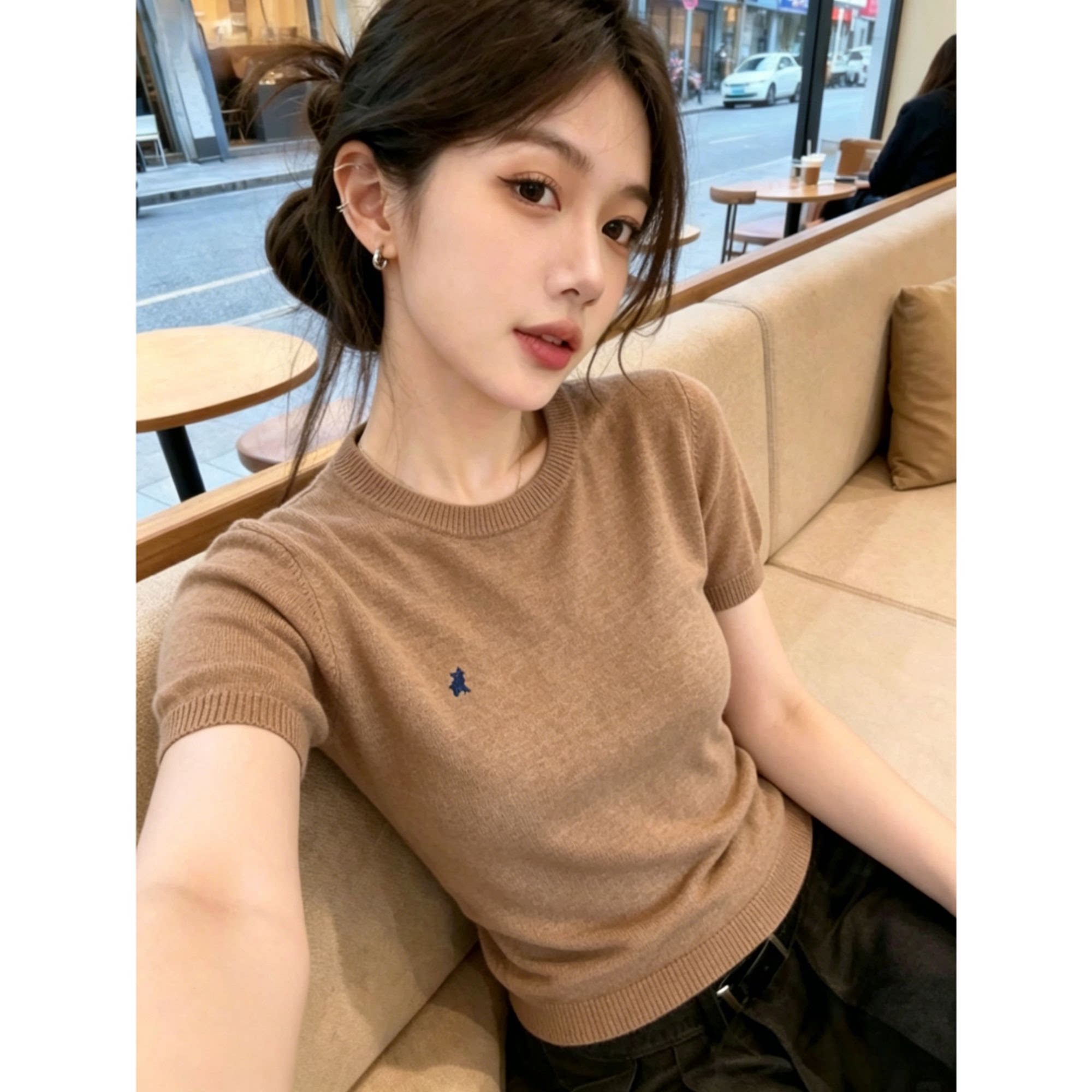 焦糖色小马刺绣修身短袖T恤女夏图片