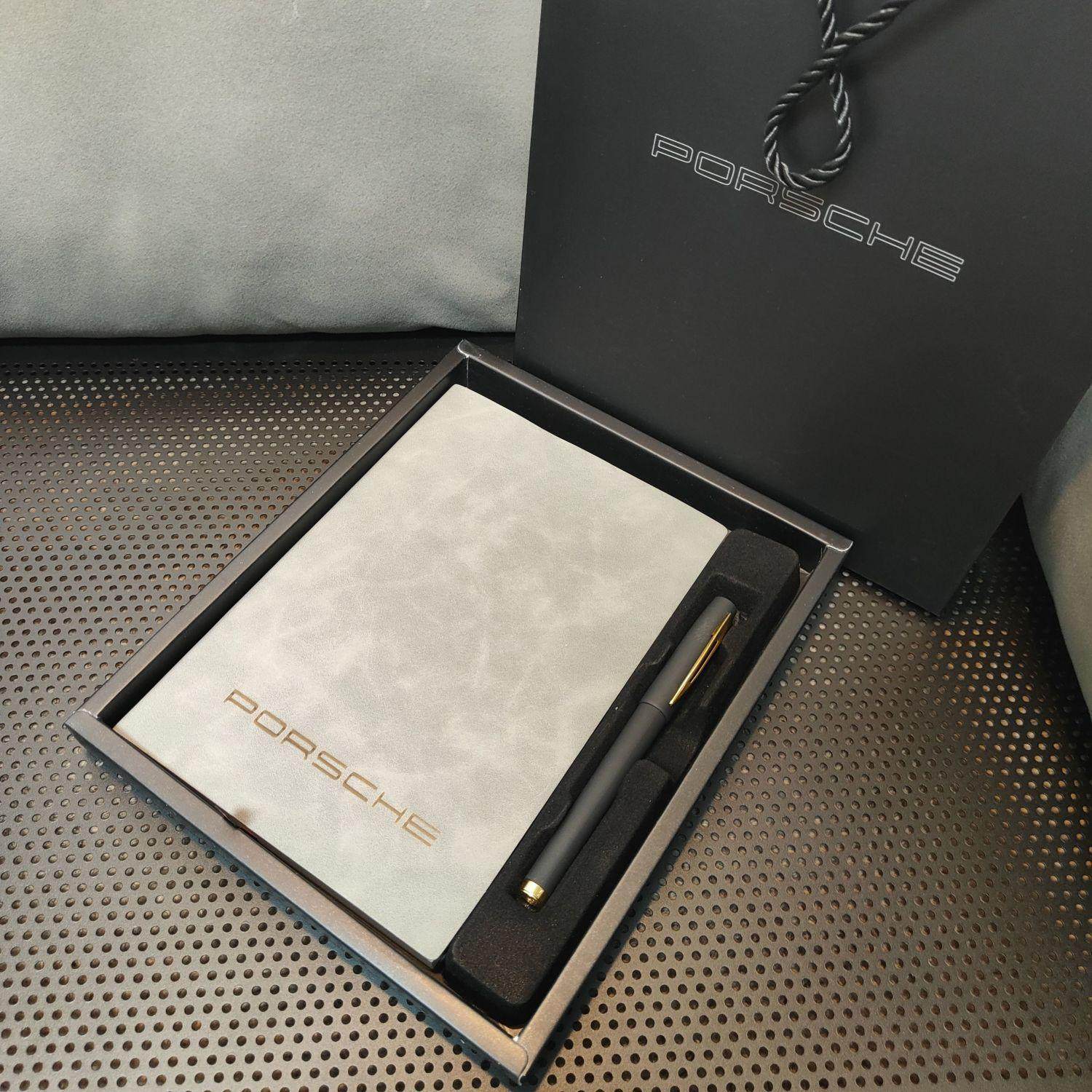 保时捷4S伴手礼交车礼笔记本本子文具套装礼盒商务笔记本复古软皮