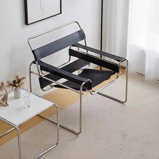 北欧设计师休闲椅现代简约创意皮艺单人沙发客厅卧室网红拍照椅子