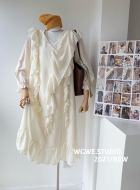 不退换法式荷叶边V领气质仙女连衣裙新款设计感小众复古打底长裙