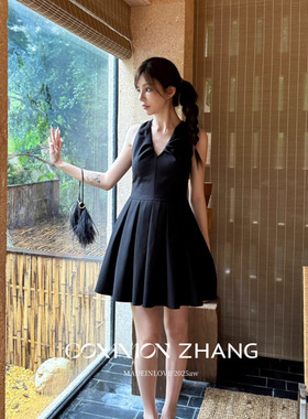 CZ ZHANG秋名媛风V领无袖连衣裙女高腰A字赫本百褶小短裙B36471