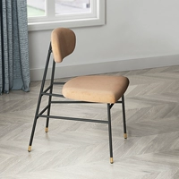 Северный железнодорожный стол и стул Современный простые домашние локомотивные стул Кафе Кафе Кресло Креативная сеть Красная Стол