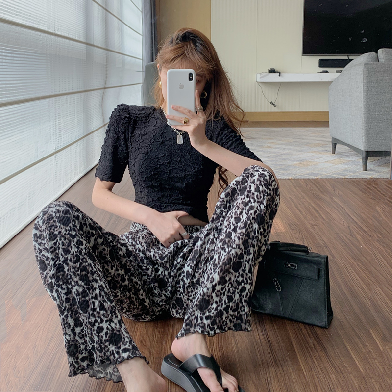 Real price short pleated Top + leopard pleated pants