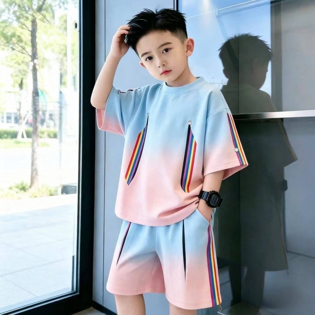 男童春秋渐变撞色条纹运动套装