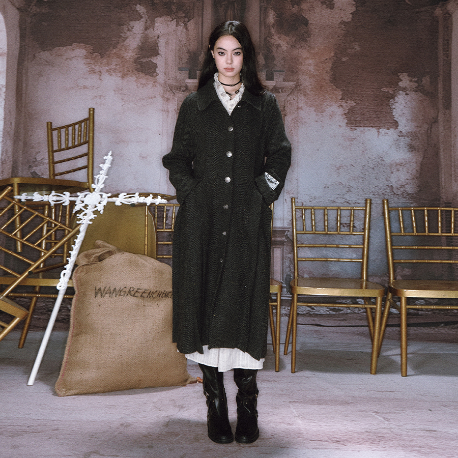 深灰人字纹羊毛呢大衣