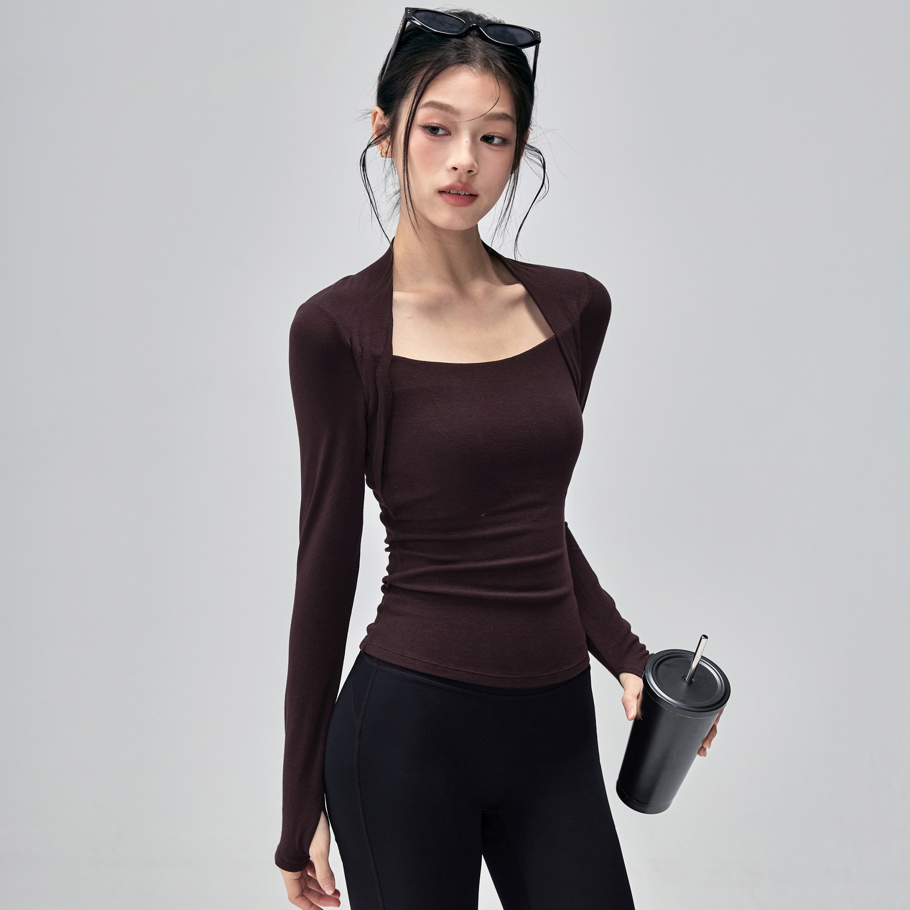 健身女孩高级感带胸垫瑜伽服长袖图片