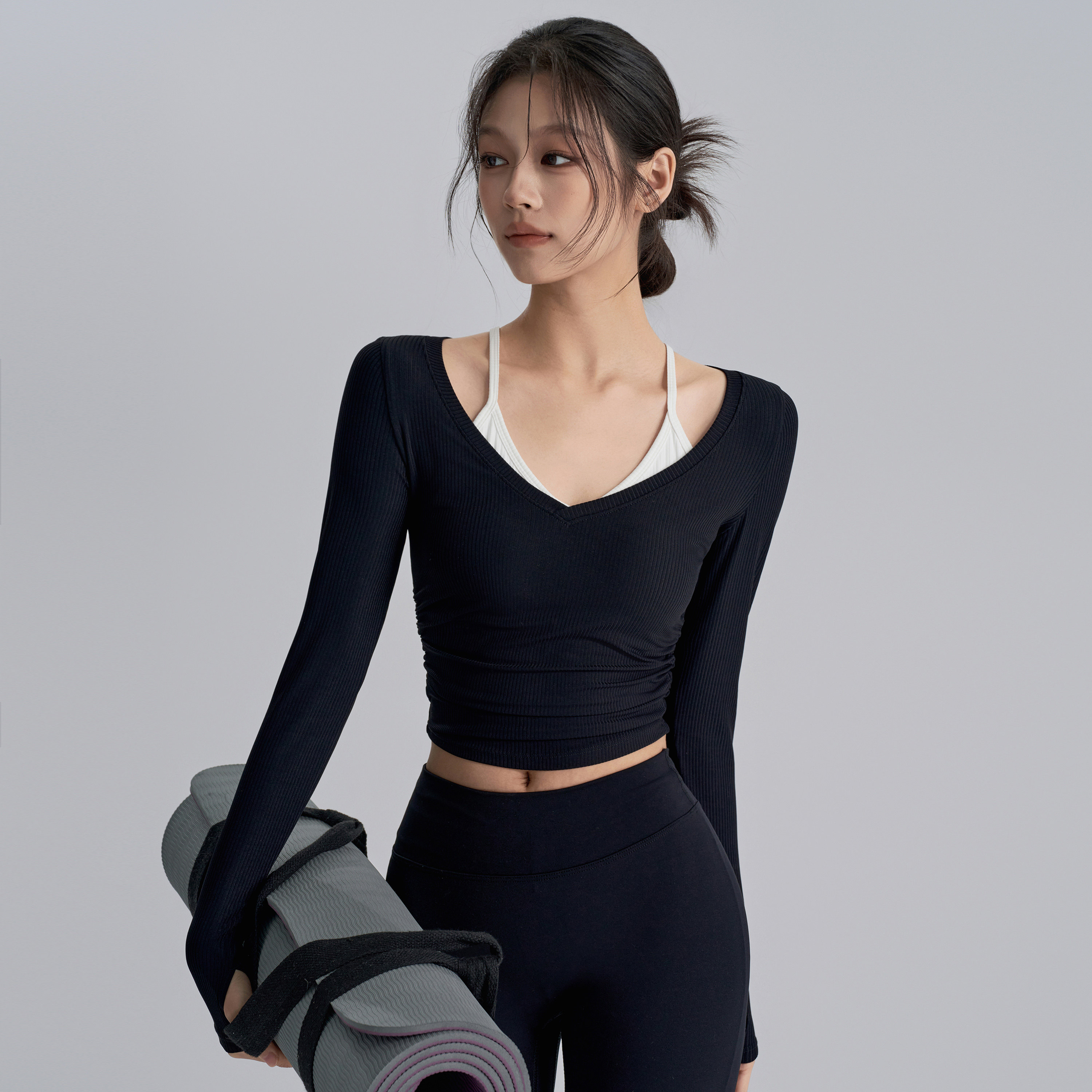 健身女孩带胸垫假两件瑜伽服V领紧身跑步运动长袖气质普拉提上衣