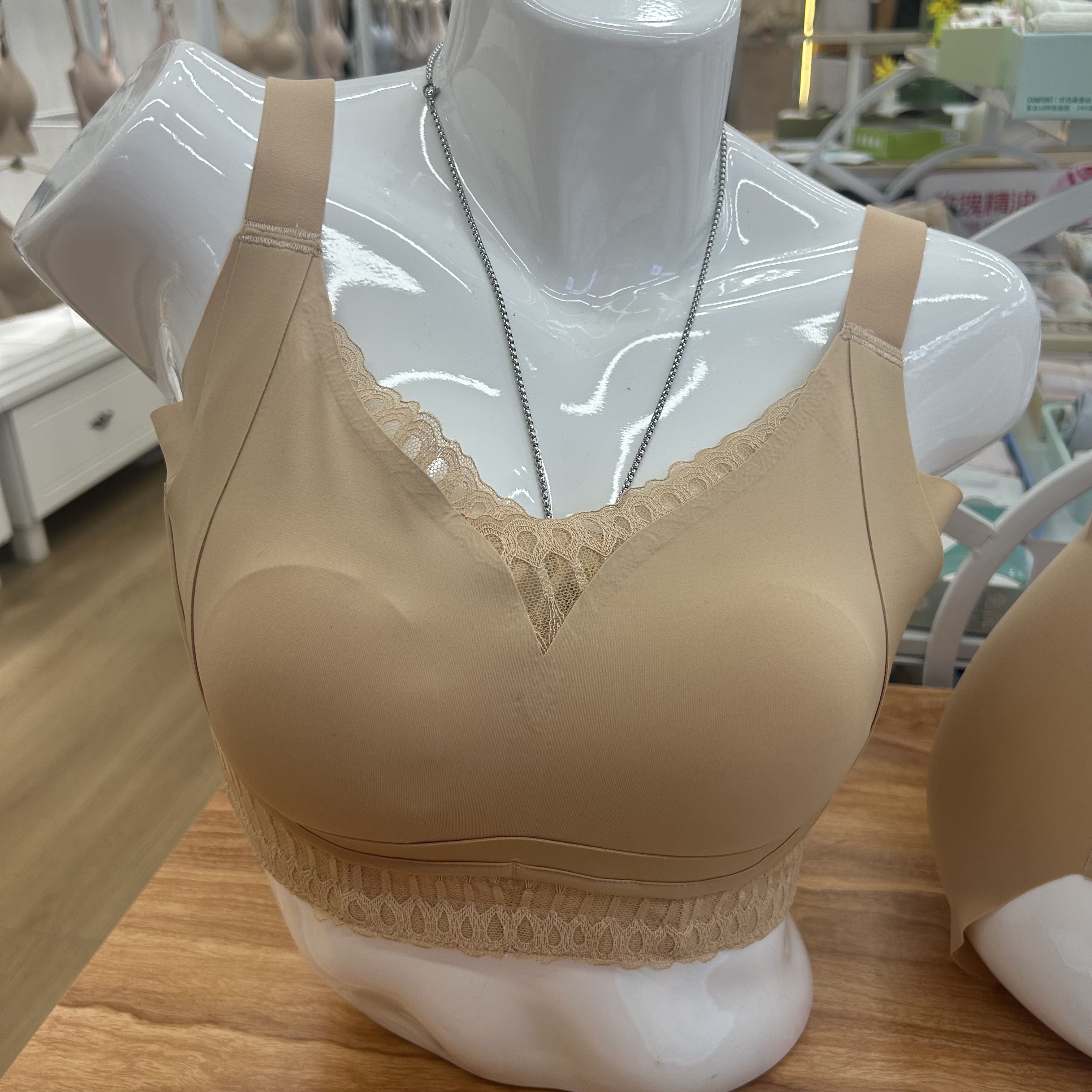 黄金身段H8兔耳养护型文胸可调节软钢圈聚拢收副乳内衣H7