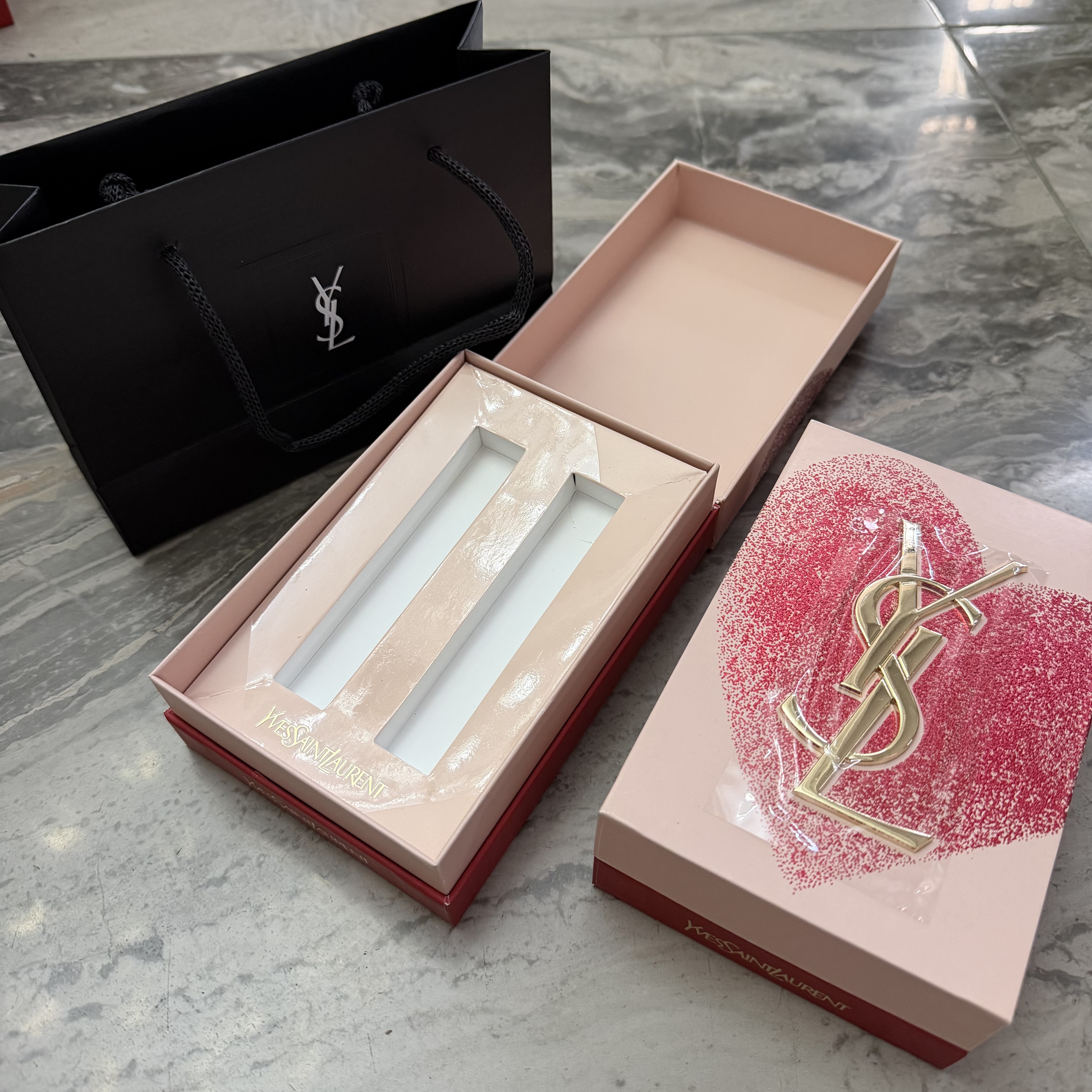 YSL专柜正品礼盒礼袋 小金条口红空盒情人节限定礼盒送女友礼物图片