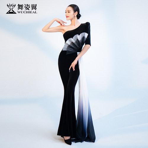 修身舞姿翼舞蹈形体服套装