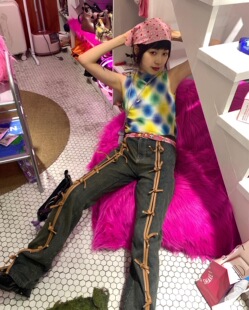 春夏新品 休闲饮料chill drink复古百搭时髦做旧辣妹喇叭牛仔裤