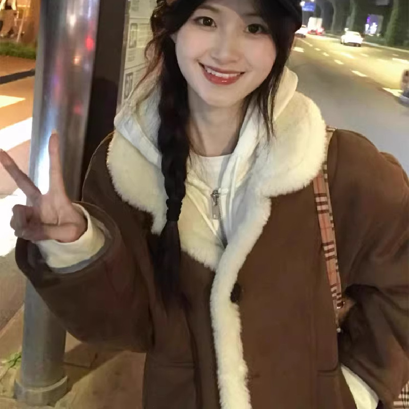 冬季保暖皮毛一体棉服外套女2025新款加绒加厚翻领羊羔绒短款棉衣,女装/女士精品,短外套,淘宝优惠券,粉丝福利购,淘宝优惠卷