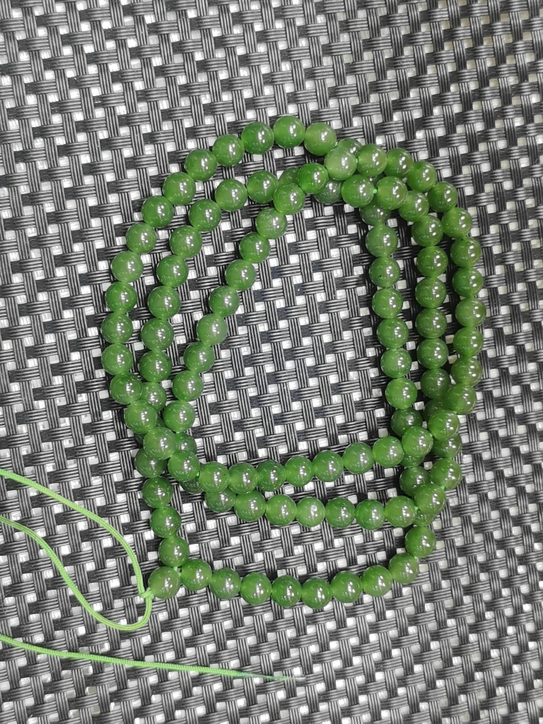 和田碧玉菠菜绿108粒珠子