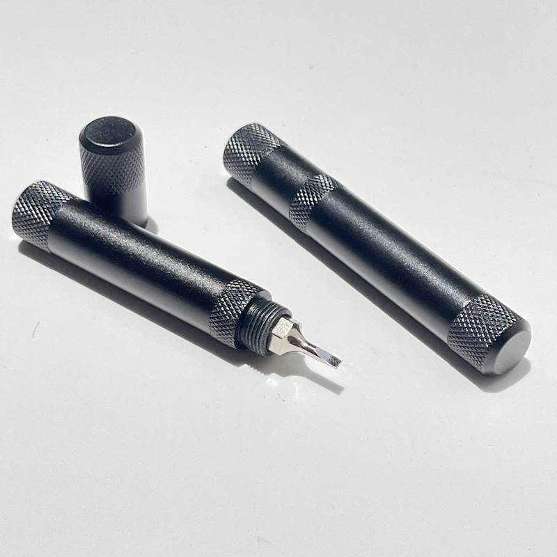 迷你便携铬钒钢磁吸式一字螺丝刀