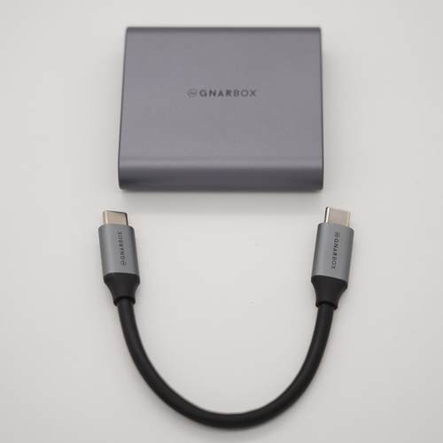 出GNARBOX XQD三合一读卡器配有TF卡SD卡常规卡槽可读XQD内存卡