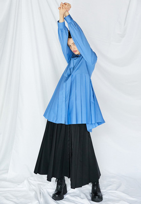 小A型魅力百褶纽扣长袖的