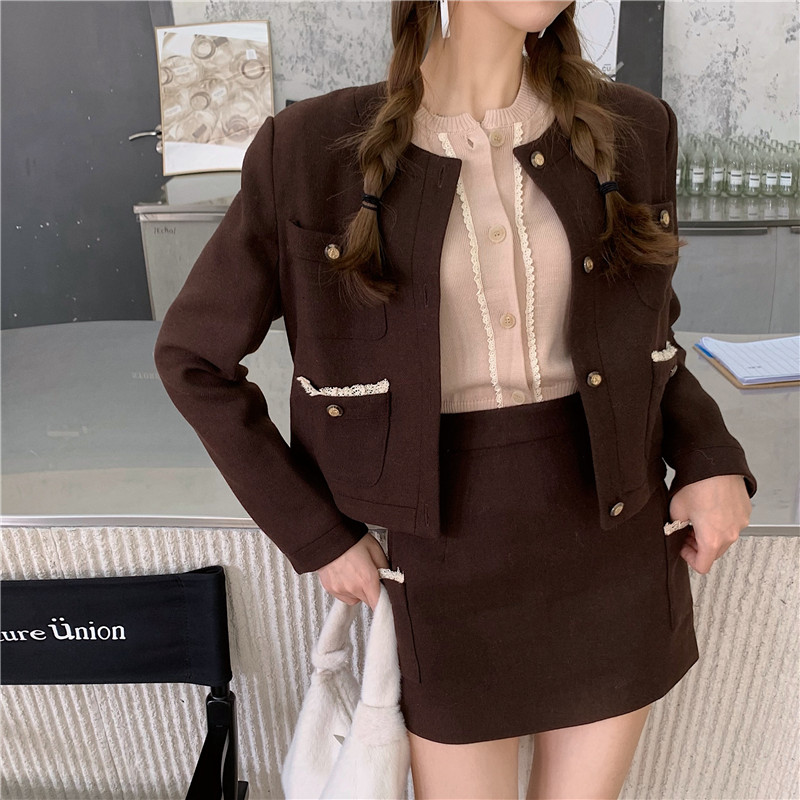 Real price retro girls' suit wool short jacket high waist short skirt milk tea color sweater