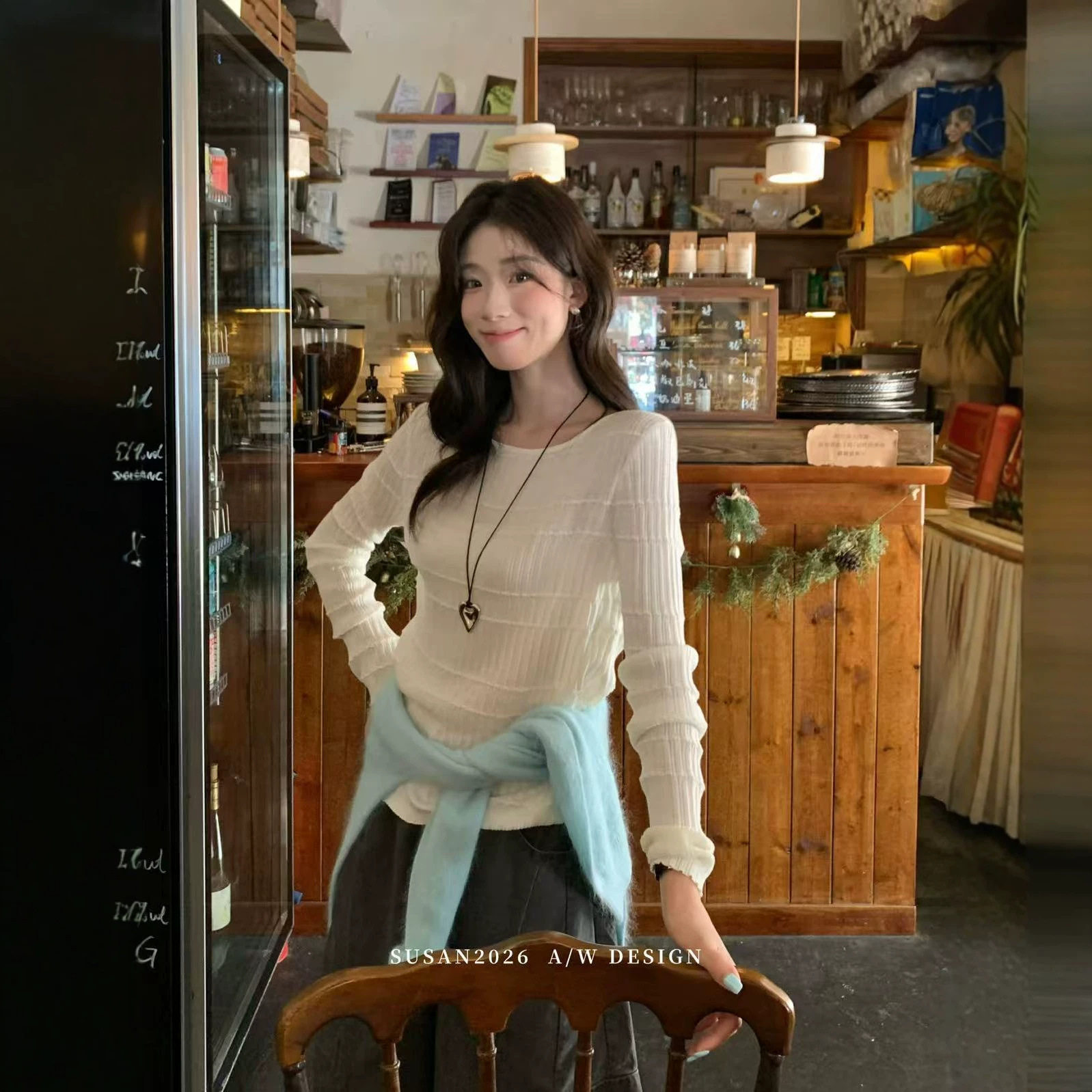 SUSAN 肌理质感高级不撞款!韩系波浪横条肌理弹力修身针织衫