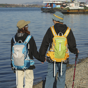 登山包双肩女超轻徒步旅游爬上背包户外运动20升小背包滑雪背囊男