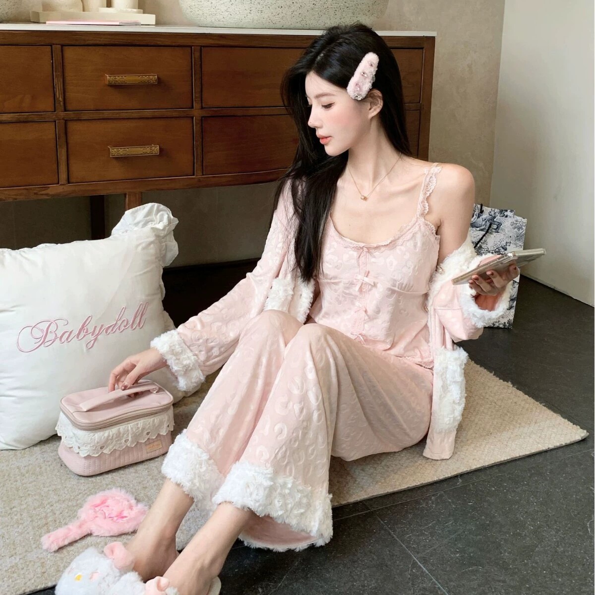 粉色豹纹海岛绒睡衣女秋冬甜美少女吊带长袖三件套加厚保暖家居服