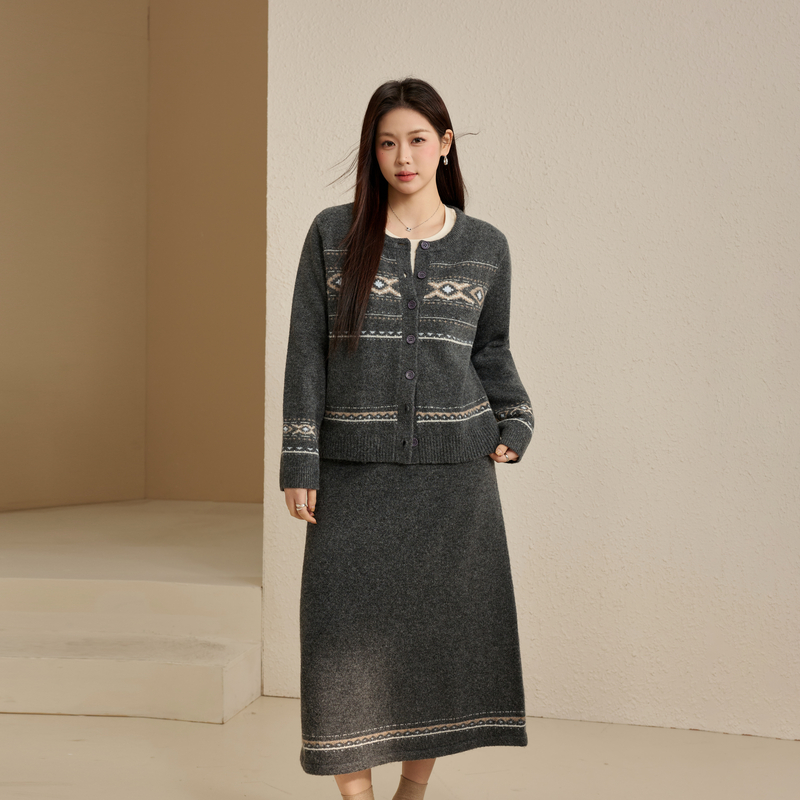 【费尔岛】提花设计毛织上衣半身裙套装纤莉秀大码女装胖mm冬新款
