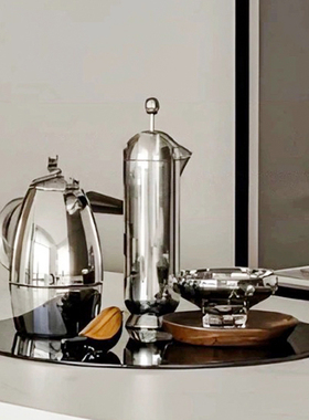 现代轻奢样板房吧台厨房餐桌摩卡壶托盘组合装饰摆件