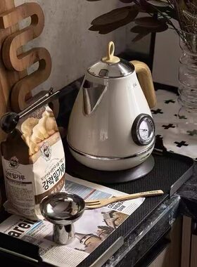 现代轻奢样板房厨房烘焙主题托盘组合软装搭配创意摆件桌面装饰品