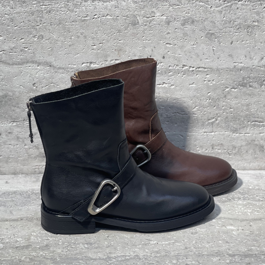 皮带扣粗跟英伦风马丁靴短靴女