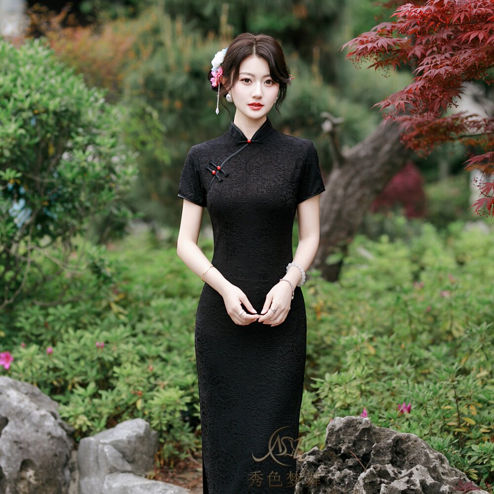 黑色旗袍新款2026改良年轻款高端气质女高级感夏季修身新中式长款