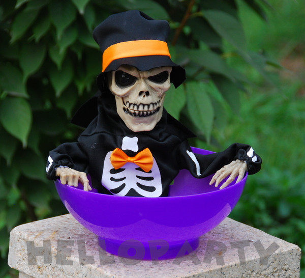 新款万圣节装饰酒吧布置糖罐子不要碰我的糖光触电动骷髅鬼大糖碗