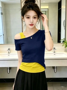 夏季穿搭假两件短袖t恤女装2026新款今年流行爆款设计感斜肩上衣