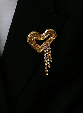 yuwelry欧美小众法式vintage中古熔岩方糖爱心锆石流苏胸针复古