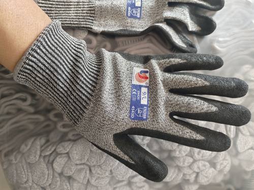 如图2双防割手套劳保耐磨防滑工地建筑机械维修防刺防砸防刺防砸