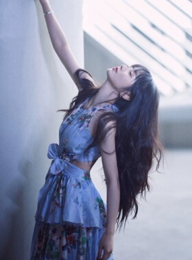 田曦薇同款紫色碎花无袖露背连衣裙女春季法式茶歇海边度假长裙子