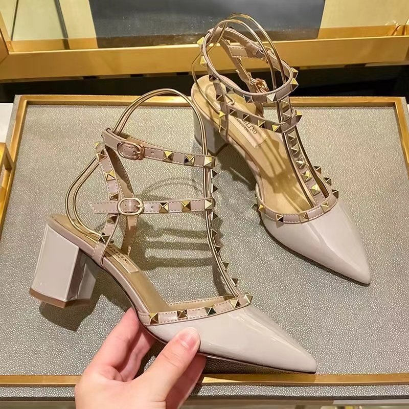 2025夏季新款法式复古尖头粗跟铆钉拼色平底后空包头凉鞋女,女鞋,时装凉鞋,淘宝优惠券,粉丝福利购,淘宝优惠卷