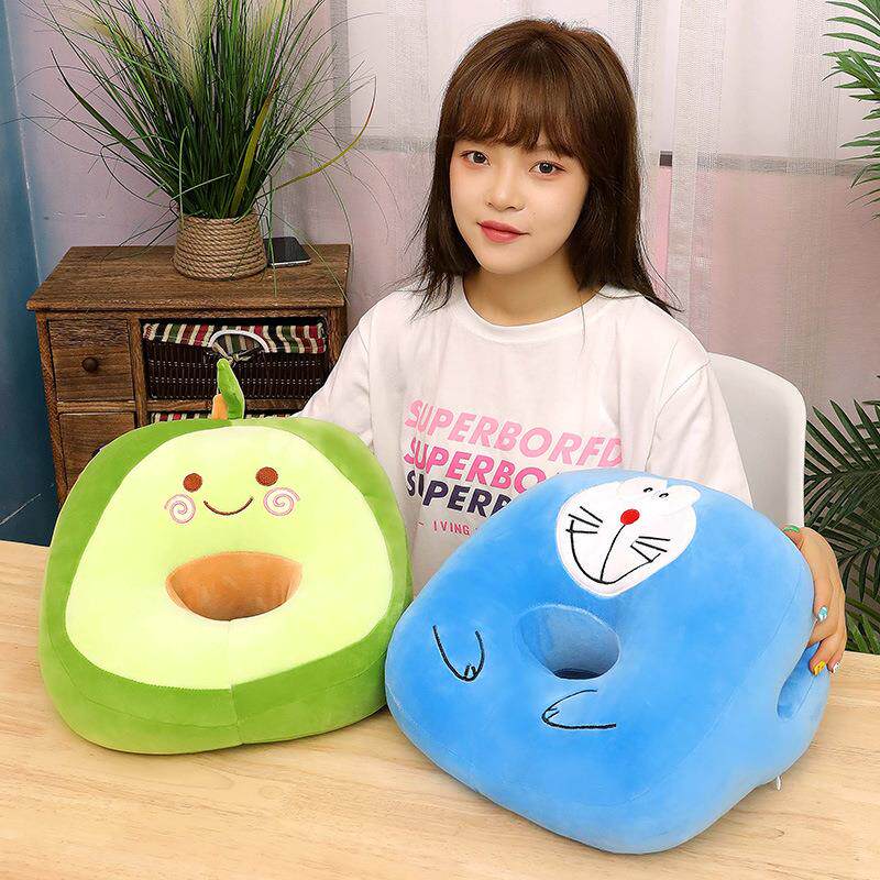 日本进口卡通暖手抱枕公仔学生午睡枕便携靠枕睡觉毛绒玩具