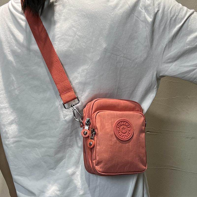 日本优选迷你百搭小包包女生斜挎包牛津帆布三层手机包散步零钱包