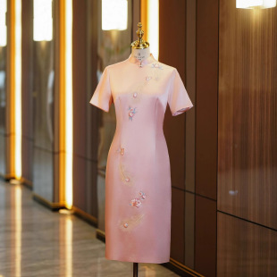 逸红颜结婚喜服妈妈装华族经典2026新款崔万志官方旗舰店女装旗袍