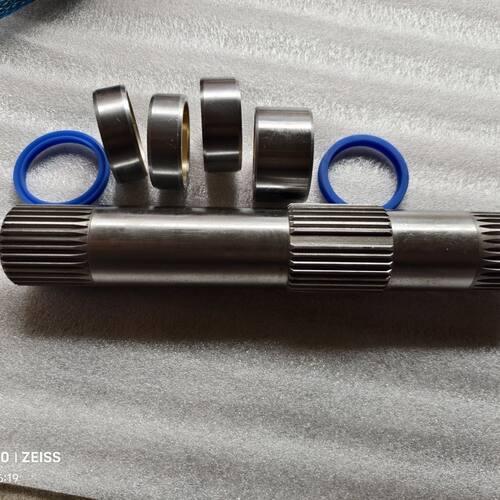 福田雷沃拖拉机配件TB404/554/604/704提升器提升轴套提升轴320