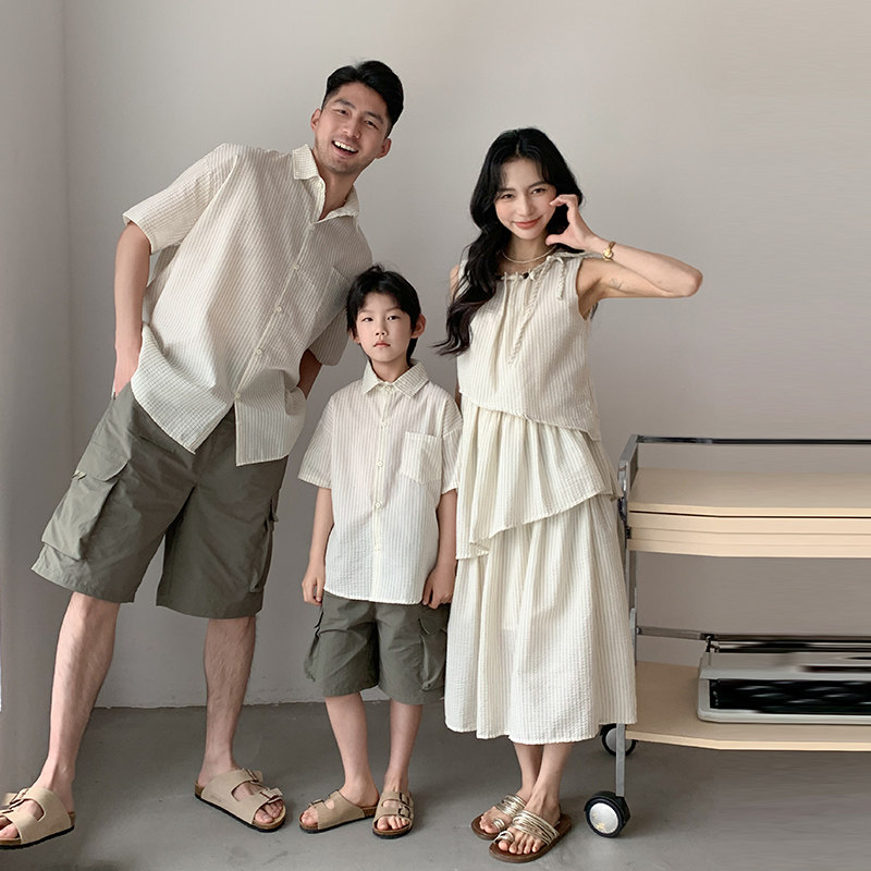 2026夏装韩系简约亲子装一家三口四口母女连衣裙衬衫度假全家装潮