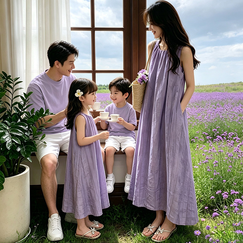 一家三口高端亲子装2026新款夏季四口扎染大码母女连衣裙母子套装
